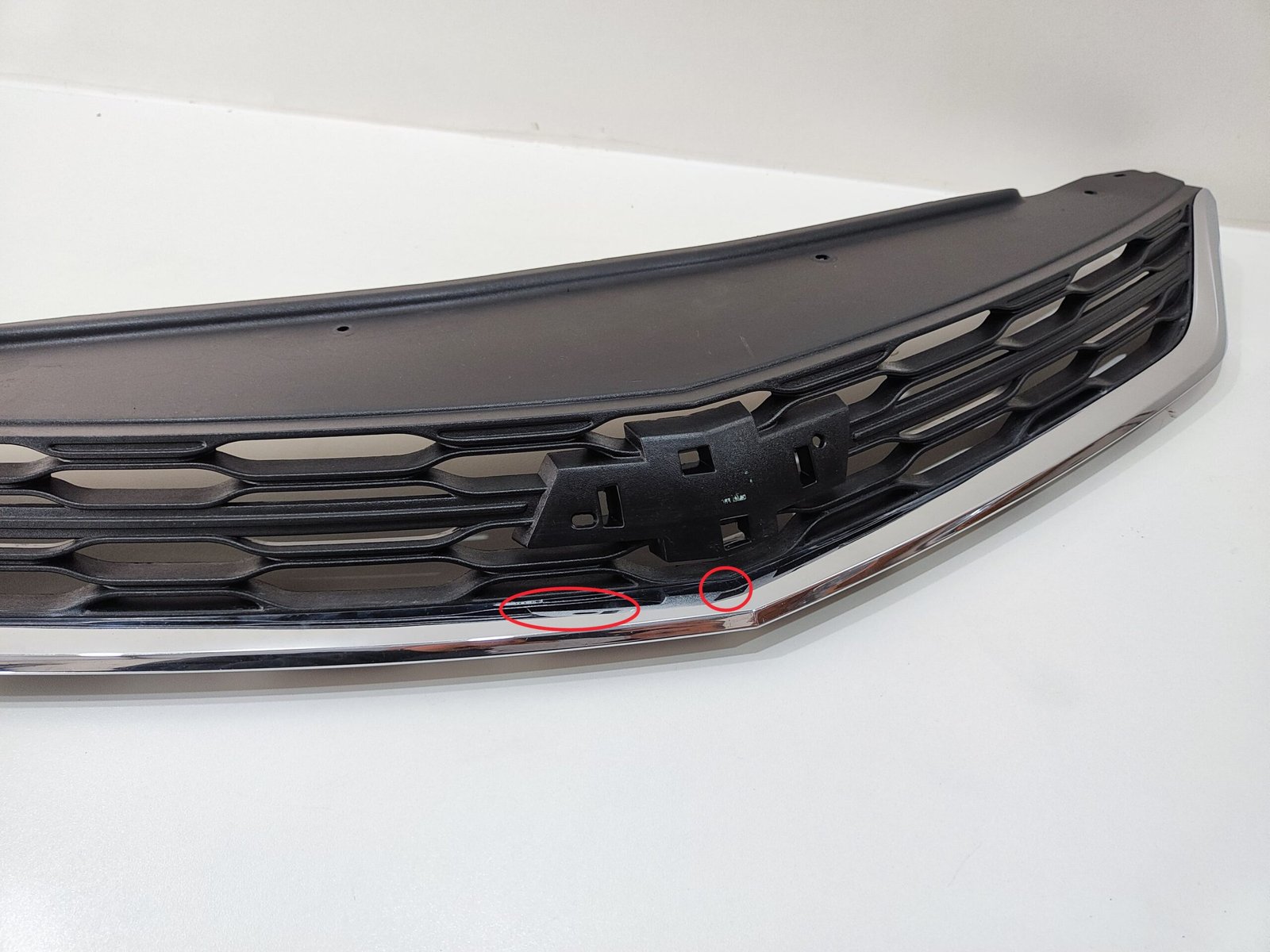Grade Superior Dianteira Cruze Sedan Lt 2017 até 2019 Avaria - Imagem 10