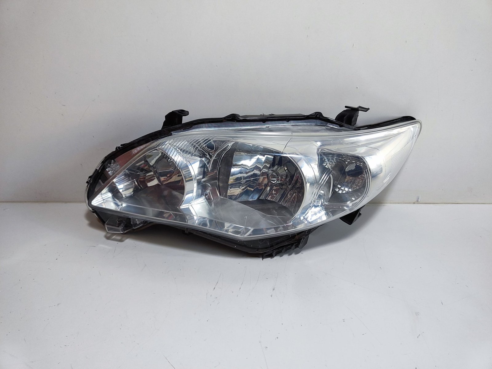 Carcaça Farol Lado Esquerdo Corolla 2012 Ate 14 Arteb Avaria - Imagem 2