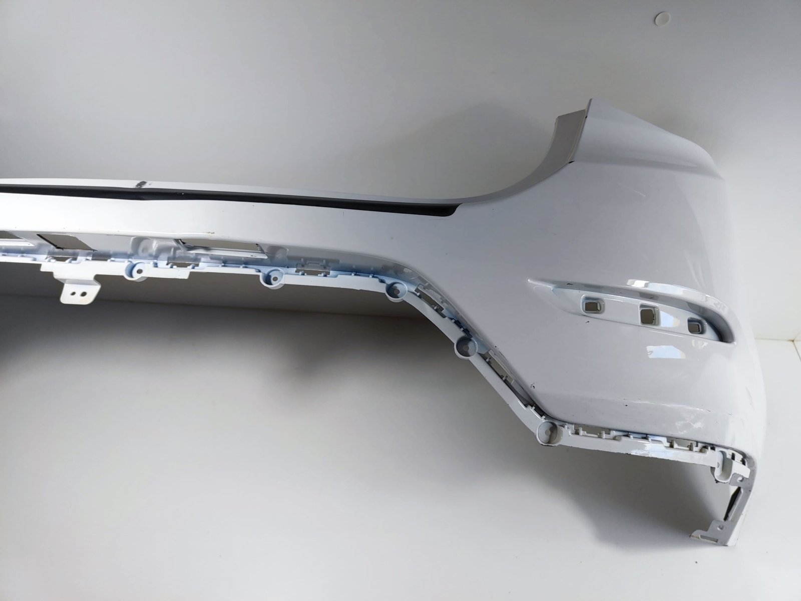Parachoque Traseiro Onix Sedan 2020 Até 2025 Avarias Léia - Imagem 4