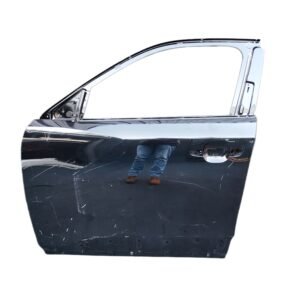 Porta Dianteira Esquerda Peugeot 2008 2025 Até 2026 Amassada