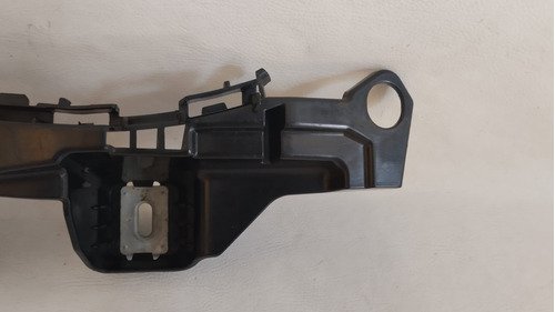 Suporte Esquerdo Traseiro Mercedez C200 2015 Ao 20 Orig Leia - Imagem 5