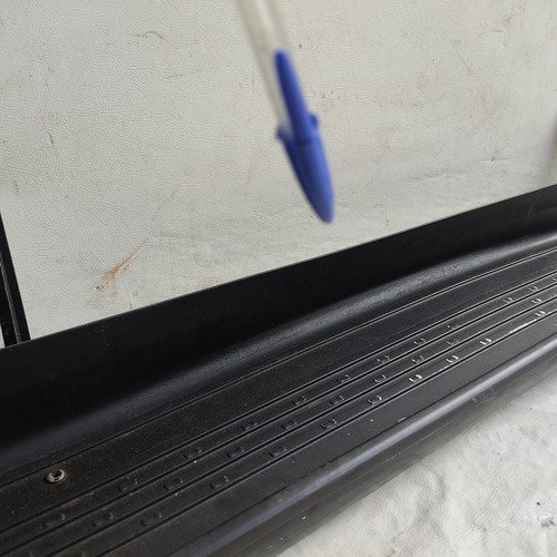 Spoiler Stribo Direito Sw4 2005 Ao 2012 Avaria Leia Anúncio - Imagem 5
