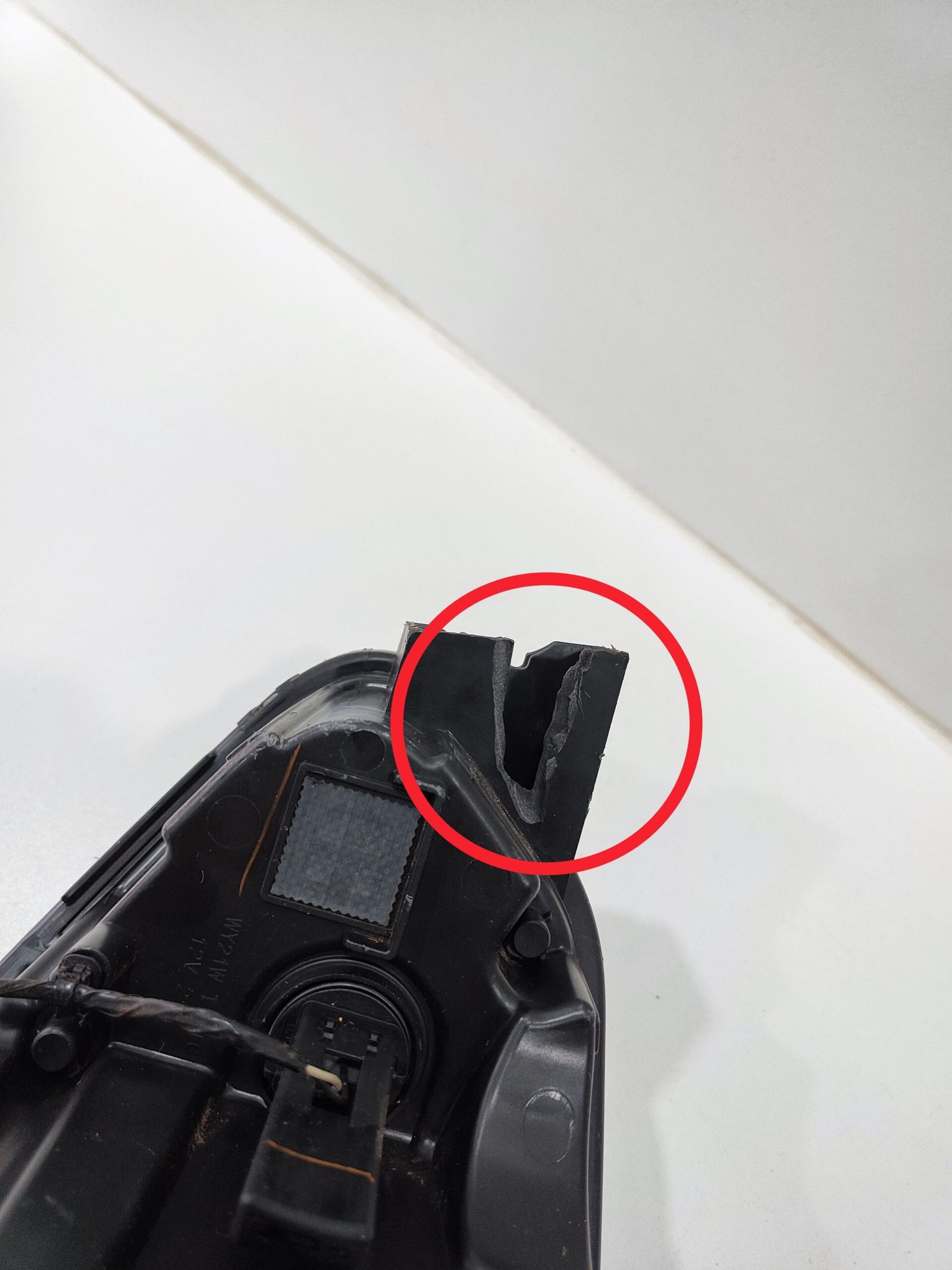 Farol Lado Direito Tracker 2020 Até 24 Avaria Léia O Anúncio - Imagem 7