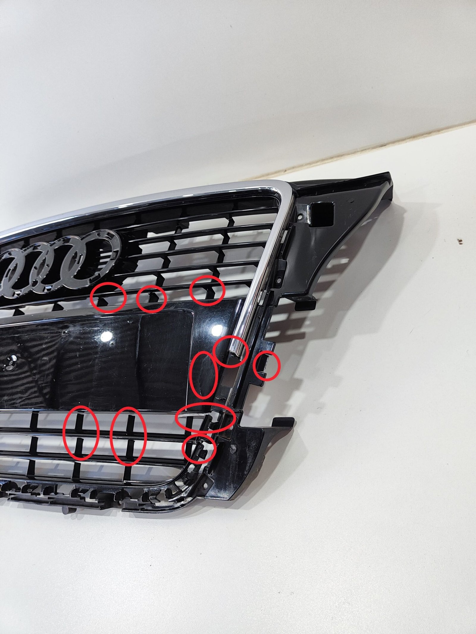 Grade Central Dianteira Audi A3 2009 a 2012 Avaria Léia - Imagem 5
