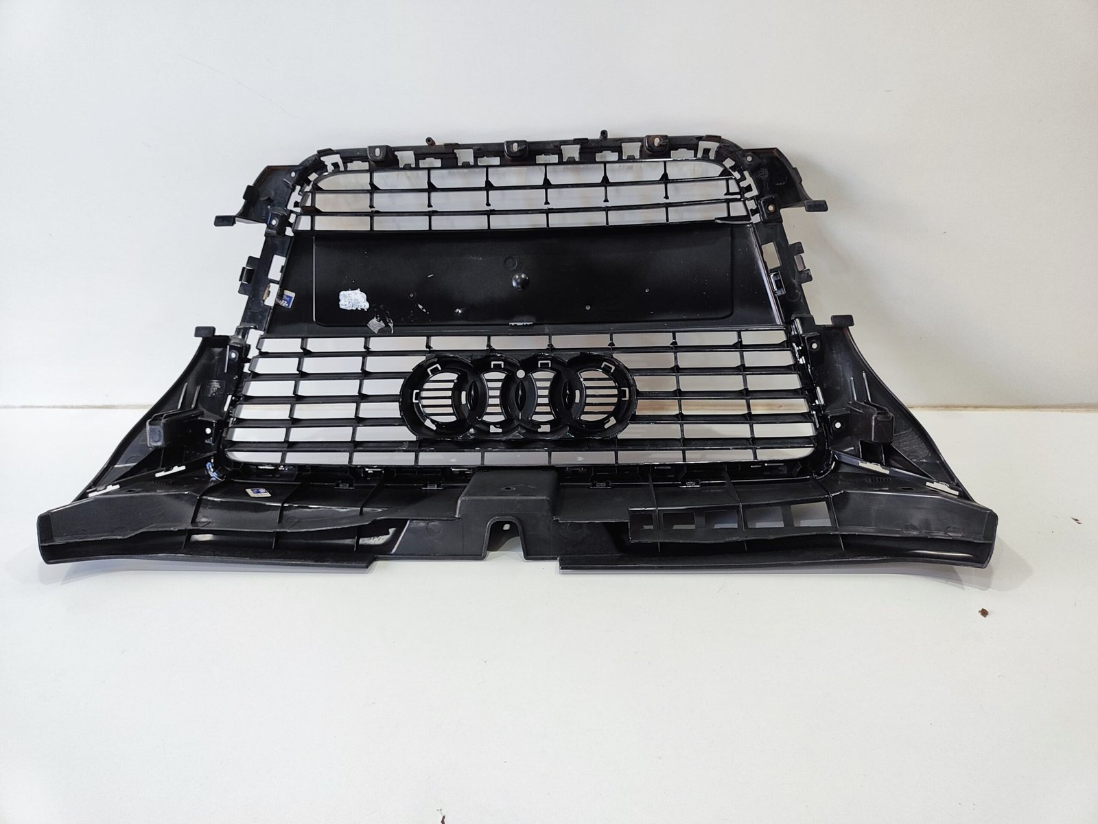 Grade Central Dianteira Audi A3 2009 a 2012 Avaria Léia - Imagem 10