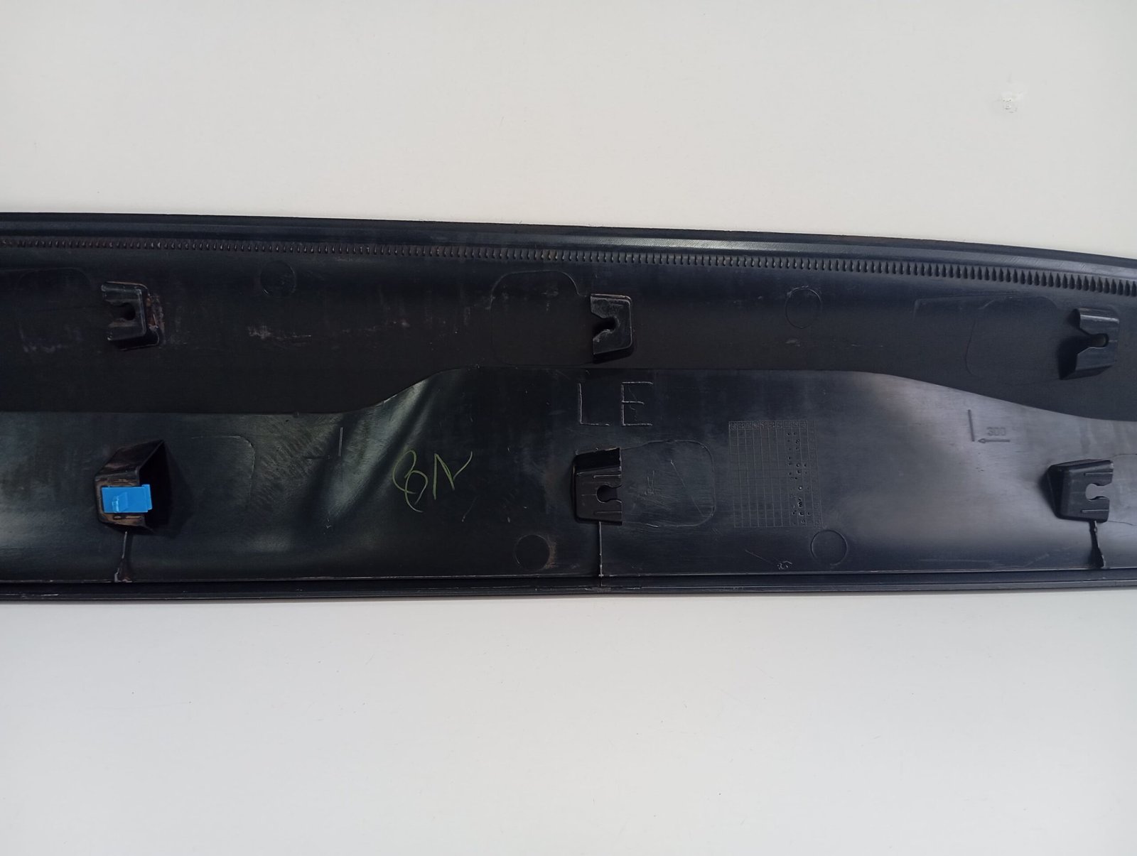 Friso Porta Dianteira Esquerda Tracker 2020 A 2025 Leia - Imagem 8